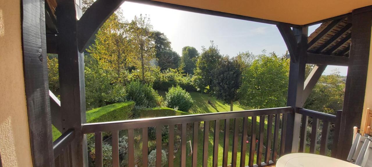 Appartement Domaine Des Yearlings Deauville Exterior foto